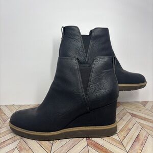 Dr Scholls| women’s sz 9 Black leather platform Wedge boots